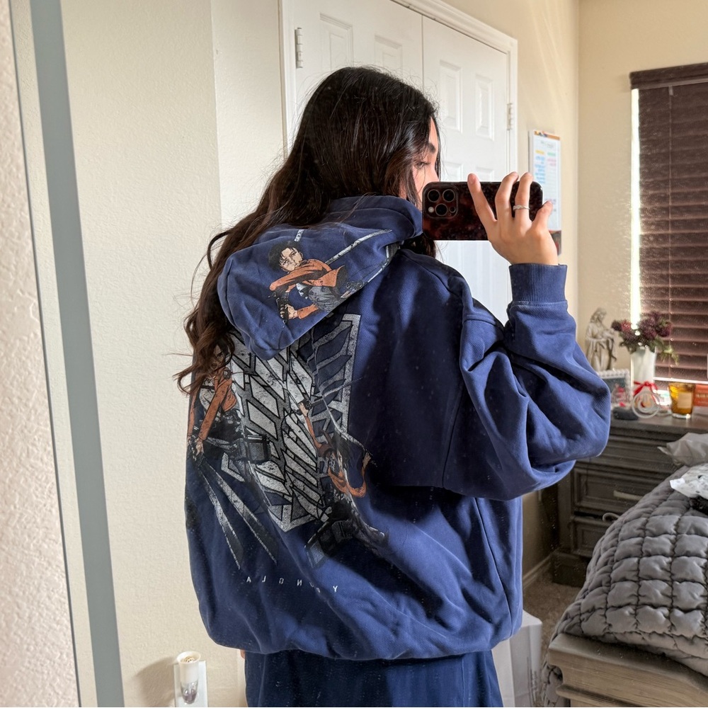 YoungLA AOT Graphic Pullover Hoodie - Picture 3 of 4